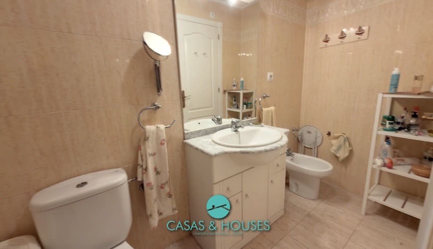 2 sovrum Lägenhet till salu i La Manga del Mar Menor med pool - 195 000 € (Ref: 9759501)