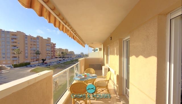 Apartamento de 2 habitaciones en La Manga del Mar Menor en venta con piscina - 195.000 € (Ref: 9759501)