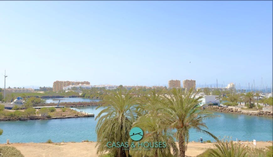 2 sovrum Lägenhet till salu i La Manga del Mar Menor med pool - 195 000 € (Ref: 9759501)