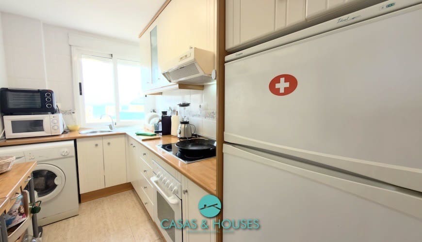 1 sypialnia Apartament na sprzedaż w La Manga del Mar Menor z basenem garażem - 140 000 € (Ref: 9808352)