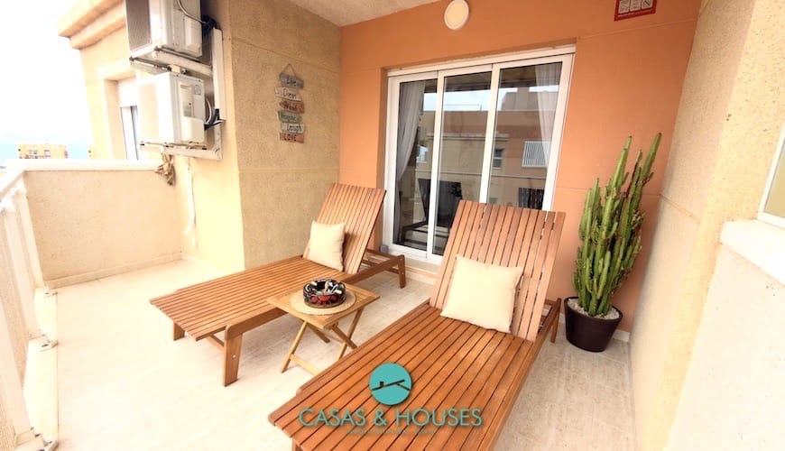 1 sypialnia Apartament na sprzedaż w La Manga del Mar Menor z basenem garażem - 140 000 € (Ref: 9808352)