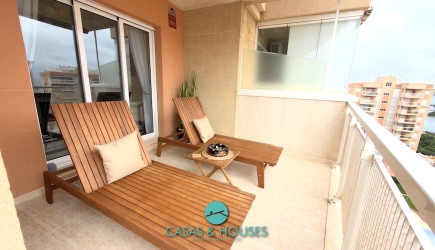 1 sypialnia Apartament na sprzedaż w La Manga del Mar Menor z basenem garażem - 140 000 € (Ref: 9808352)