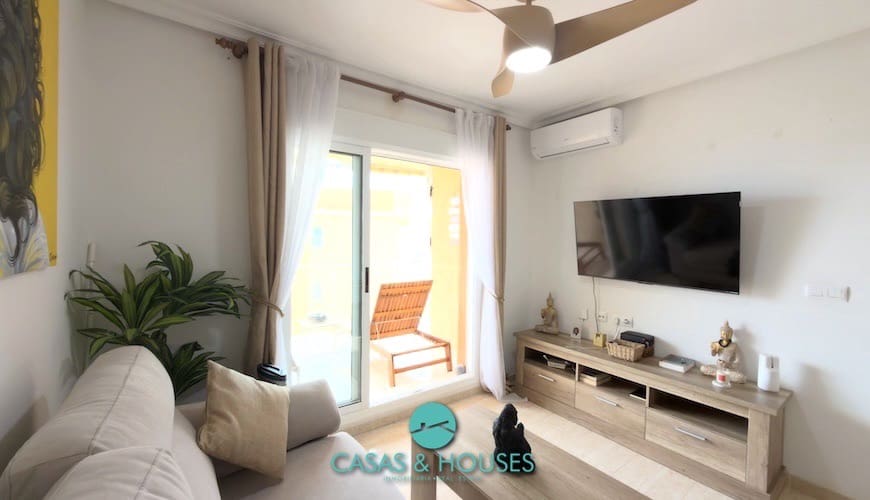 1 sypialnia Apartament na sprzedaż w La Manga del Mar Menor z basenem garażem - 140 000 € (Ref: 9808352)