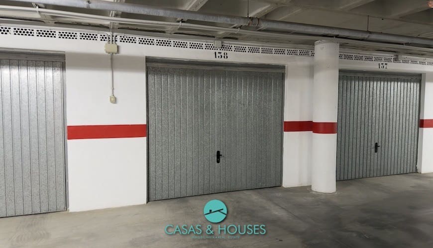 1 sypialnia Apartament na sprzedaż w La Manga del Mar Menor z basenem garażem - 140 000 € (Ref: 9808352)