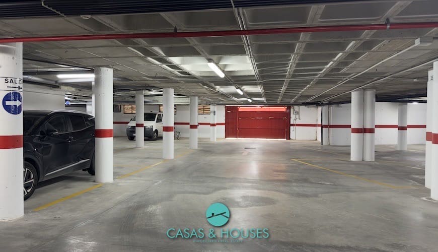 1 sypialnia Apartament na sprzedaż w La Manga del Mar Menor z basenem garażem - 140 000 € (Ref: 9808352)