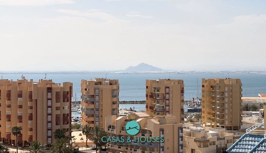 1 bedroom Apartment for sale in La Manga del Mar Menor with pool garage - € 140,000 (Ref: 9808352)