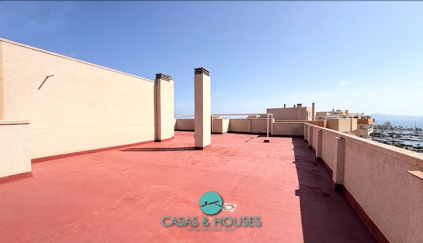 1 bedroom Apartment for sale in La Manga del Mar Menor with pool garage - € 140,000 (Ref: 9808352)