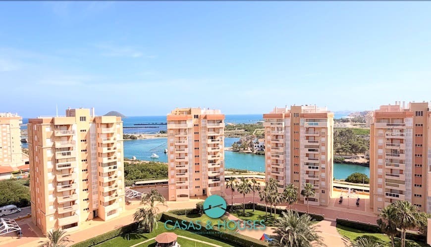 1 bedroom Apartment for sale in La Manga del Mar Menor with pool garage - € 140,000 (Ref: 9808352)
