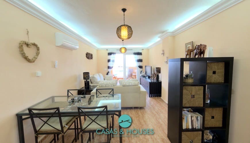 2 chambre Appartement à vendre à La Manga del Mar Menor avec piscine - 179 000 € (Ref: 9819283)