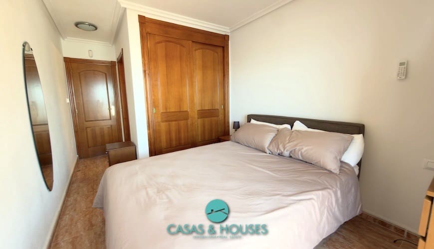 2 chambre Appartement à vendre à La Manga del Mar Menor avec piscine - 179 000 € (Ref: 9819283)