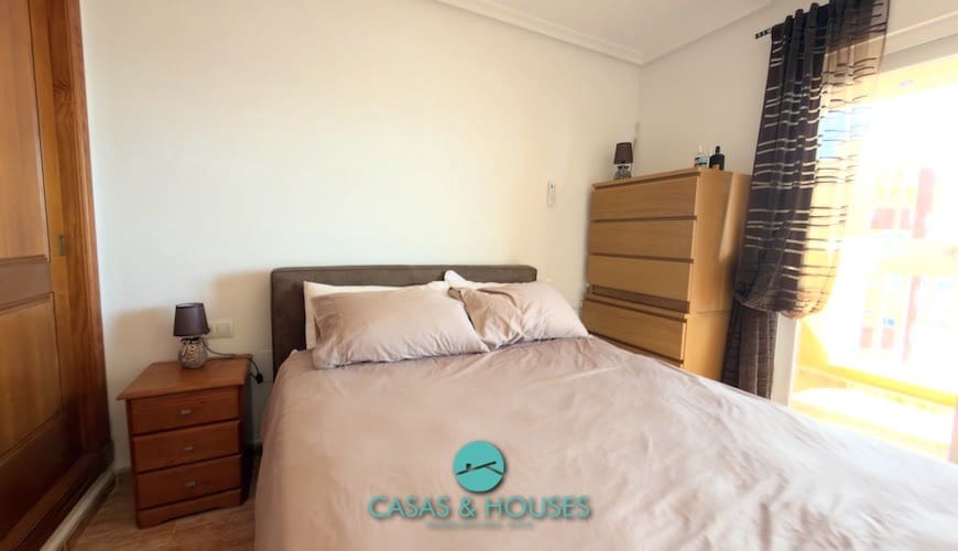 2 chambre Appartement à vendre à La Manga del Mar Menor avec piscine - 179 000 € (Ref: 9819283)