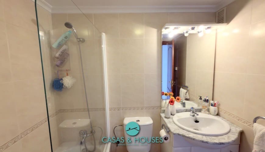 2 chambre Appartement à vendre à La Manga del Mar Menor avec piscine - 179 000 € (Ref: 9819283)