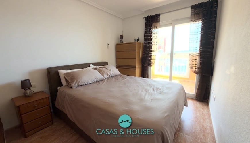 2 chambre Appartement à vendre à La Manga del Mar Menor avec piscine - 179 000 € (Ref: 9819283)