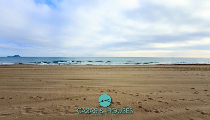 2 Zimmer Apartment zu verkaufen in La Manga del Mar Menor mit Pool - 135.000 € (Ref: 9819651)