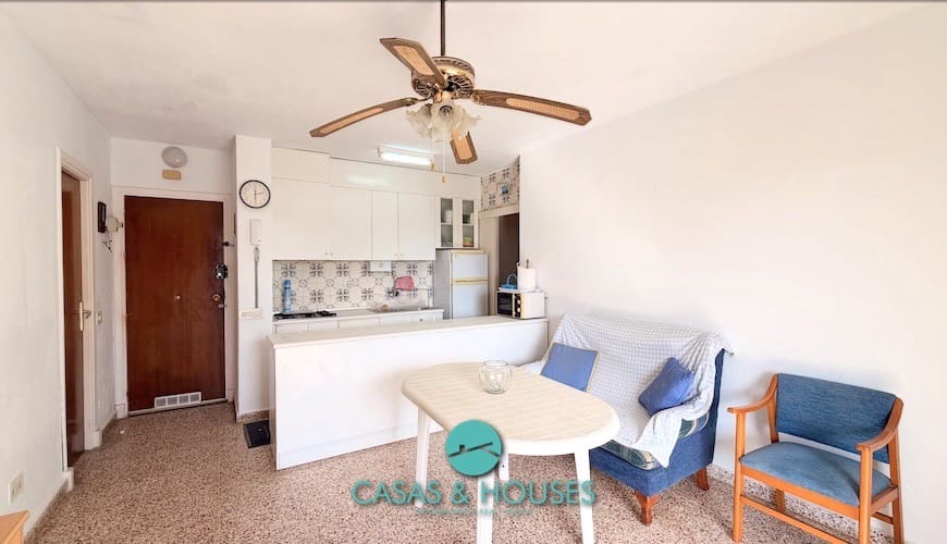 2 Zimmer Apartment zu verkaufen in La Manga del Mar Menor mit Pool - 135.000 € (Ref: 9819651)