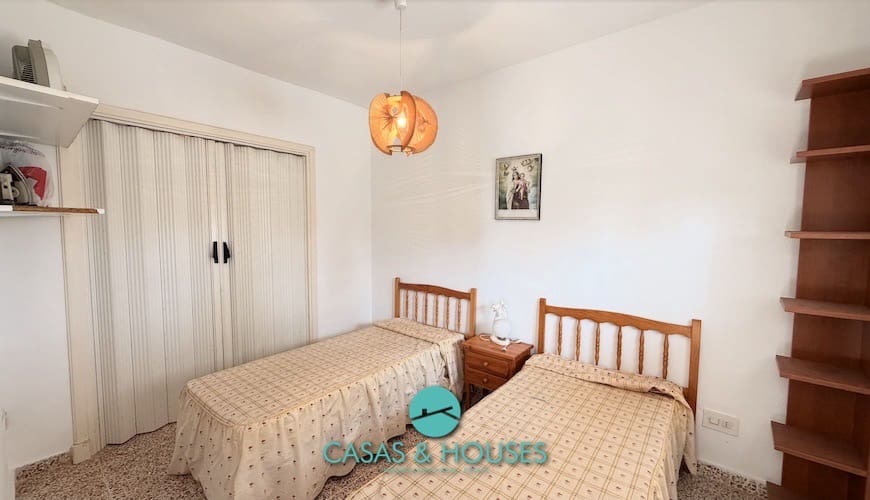 2 Zimmer Apartment zu verkaufen in La Manga del Mar Menor mit Pool - 135.000 € (Ref: 9819651)