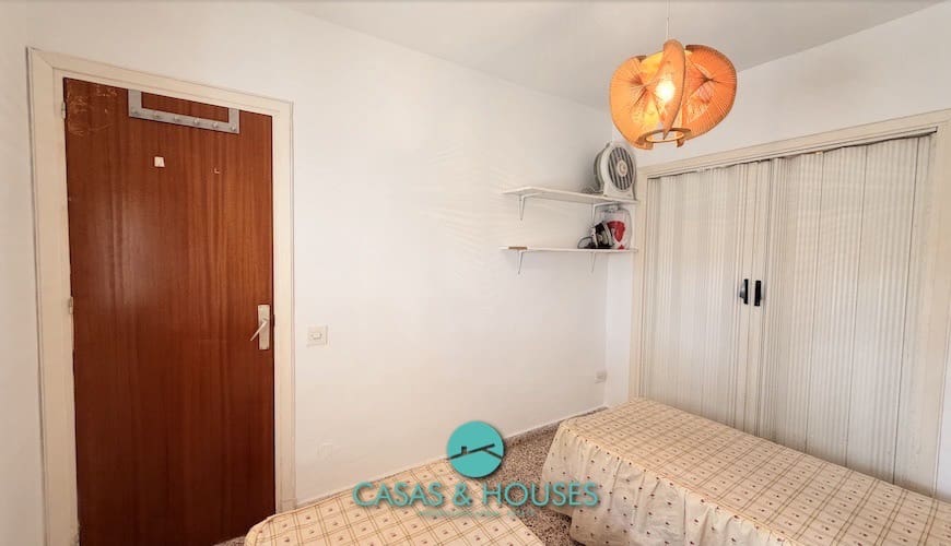 2 Zimmer Apartment zu verkaufen in La Manga del Mar Menor mit Pool - 135.000 € (Ref: 9819651)