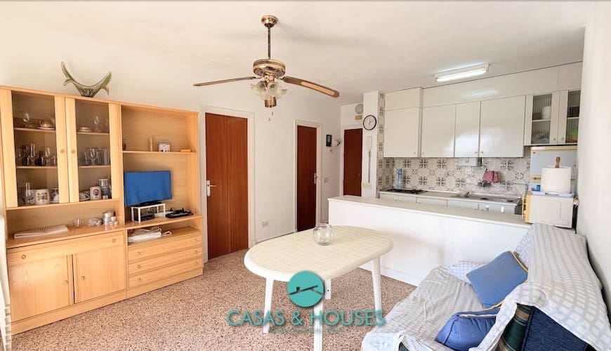 2 Zimmer Apartment zu verkaufen in La Manga del Mar Menor mit Pool - 135.000 € (Ref: 9819651)