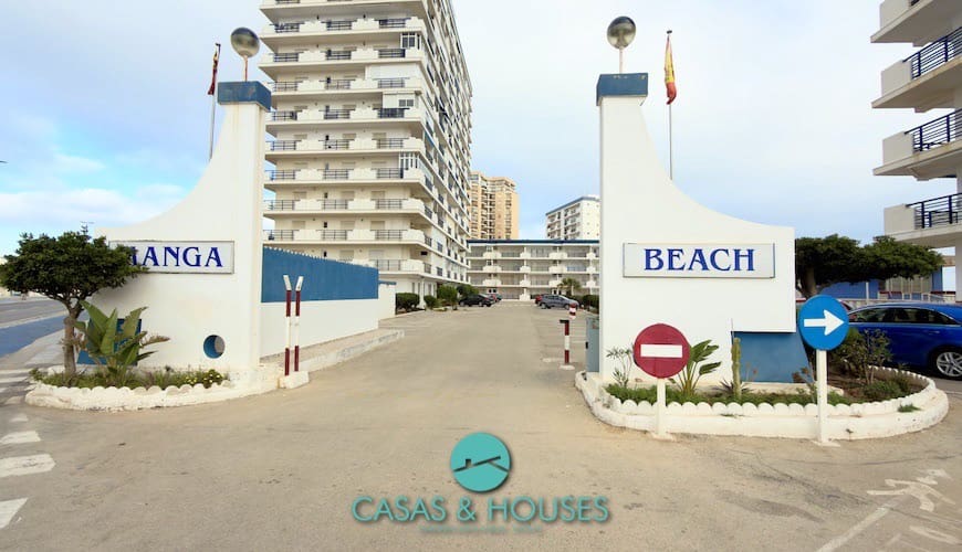 2 Zimmer Apartment zu verkaufen in La Manga del Mar Menor mit Pool - 135.000 € (Ref: 9819651)