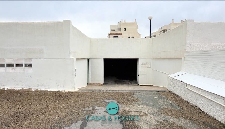Garage for sale in La Manga del Mar Menor - € 15,000 (Ref: 9827511)