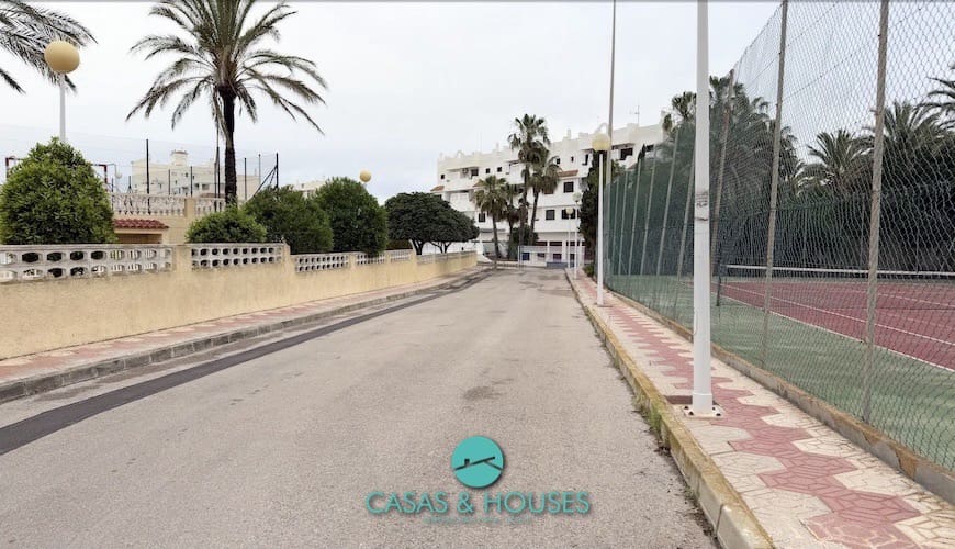 Garage for sale in La Manga del Mar Menor - € 15,000 (Ref: 9827511)
