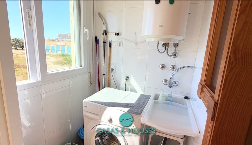 1 makuuhuone Huoneisto myytävänä paikassa La Manga del Mar Menor mukana uima-altaan 
autotalli - 141 000 € (Ref: 9836829)