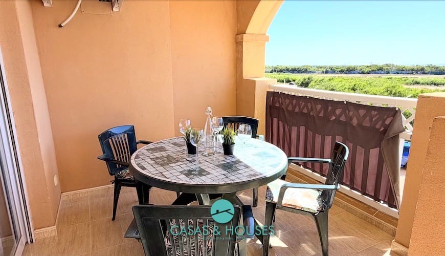 1 makuuhuone Huoneisto myytävänä paikassa La Manga del Mar Menor mukana uima-altaan 
autotalli - 141 000 € (Ref: 9836829)