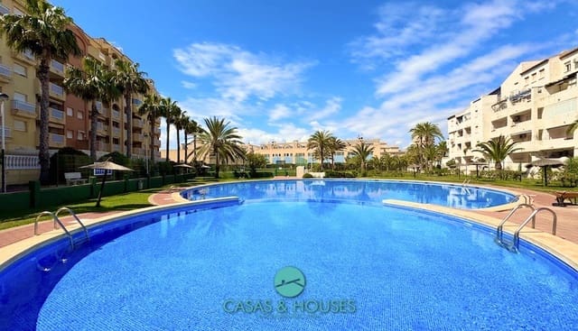 1 makuuhuone Huoneisto myytävänä paikassa La Manga del Mar Menor mukana uima-altaan 
autotalli - 141 000 € (Ref: 9836829)