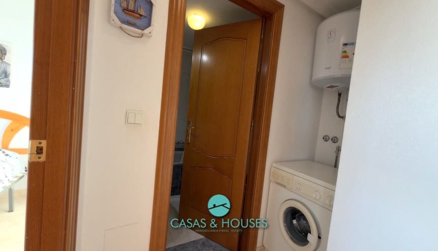Apartamento de 1 habitación en La Manga del Mar Menor en venta con piscina - 147.000 € (Ref: 9941592)