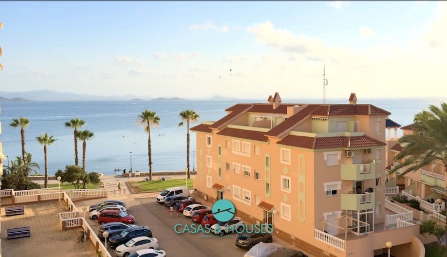 Apartamento de 1 habitación en La Manga del Mar Menor en venta con piscina - 147.000 € (Ref: 9941592)