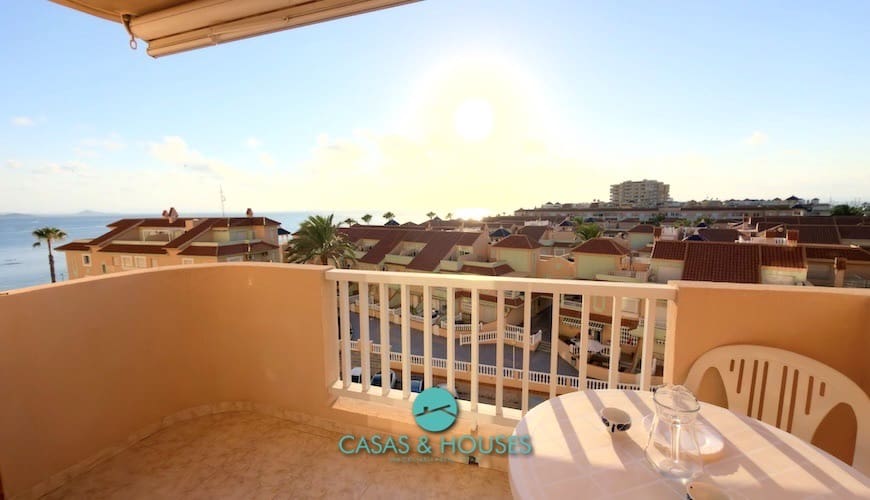 Apartamento de 1 habitación en La Manga del Mar Menor en venta con piscina - 147.000 € (Ref: 9941592)