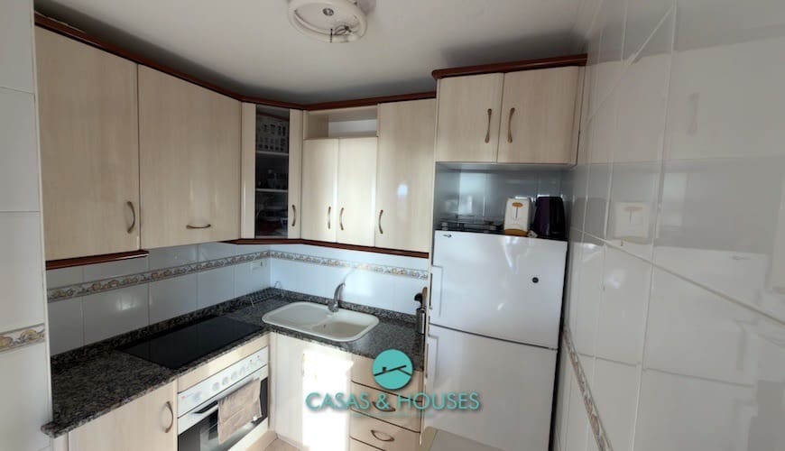 Apartamento de 1 habitación en La Manga del Mar Menor en venta con piscina - 147.000 € (Ref: 9941592)