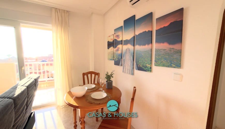 Apartamento de 1 habitación en La Manga del Mar Menor en venta con piscina - 147.000 € (Ref: 9941592)