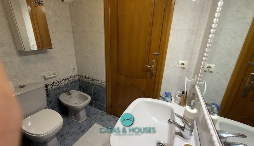 Apartamento de 1 habitación en La Manga del Mar Menor en venta con piscina - 147.000 € (Ref: 9941592)