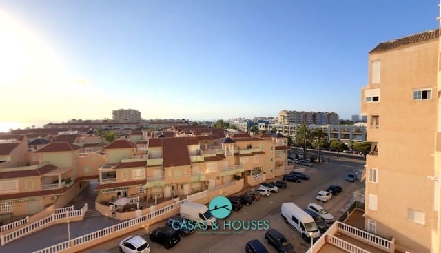 1 soveværelse Lejlighed til salg i La Manga del Mar Menor med swimmingpool - € 147.000 (Ref: 9941592)