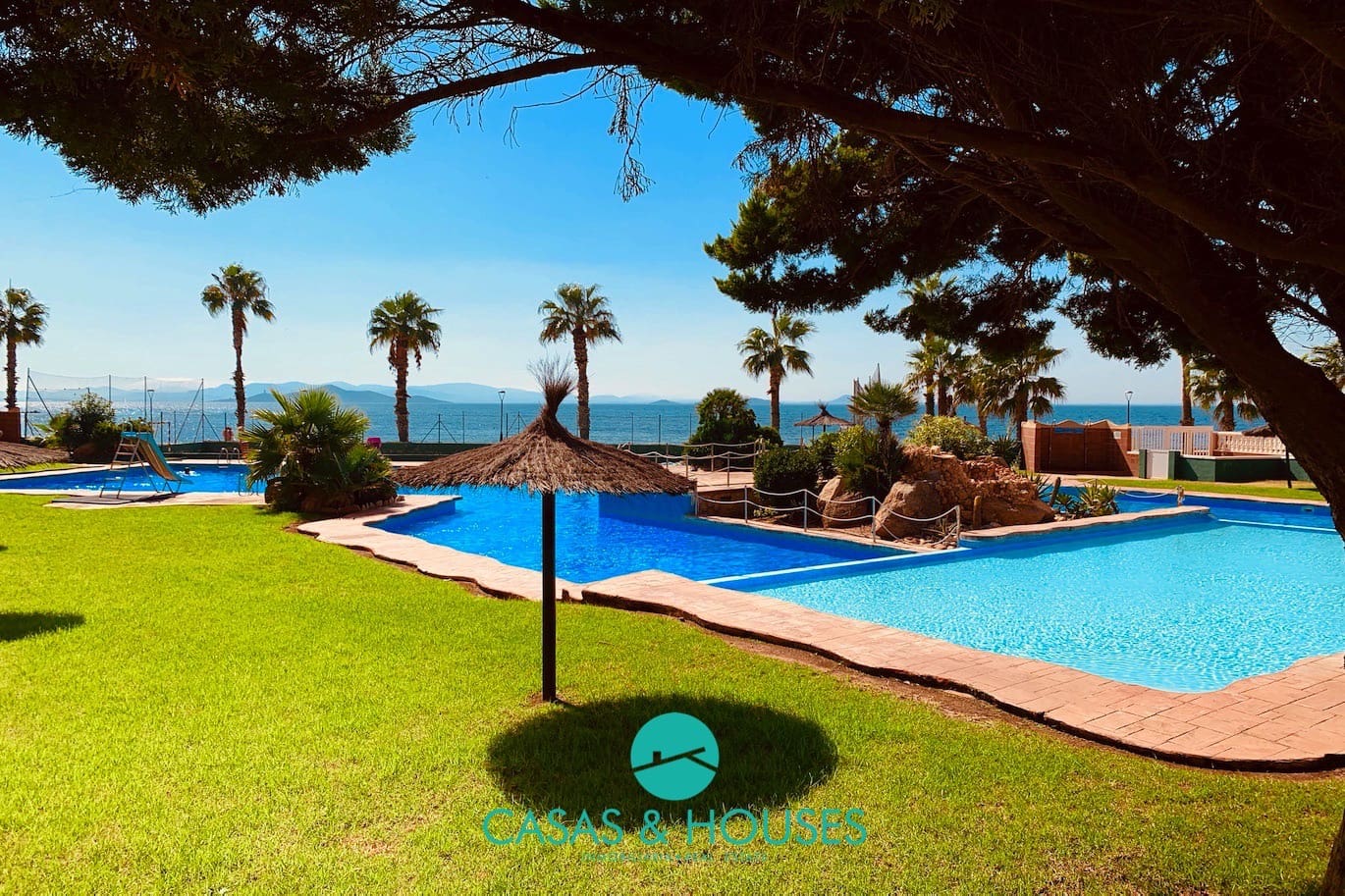 Apartamento de 1 habitación en La Manga del Mar Menor en venta con piscina - 147.000 € (Ref: 9941592)