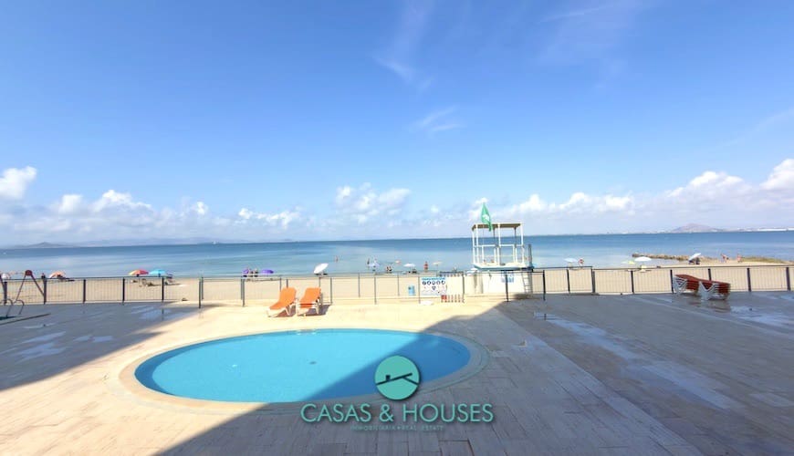 2 chambre Appartement à vendre à La Manga del Mar Menor avec piscine - 200 000 € (Ref: 9942855)