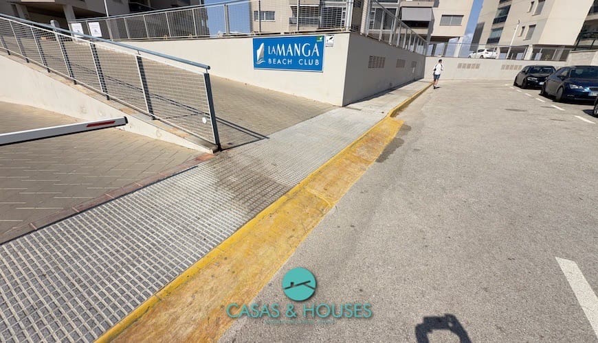 2 chambre Appartement à vendre à La Manga del Mar Menor avec piscine - 200 000 € (Ref: 9942855)