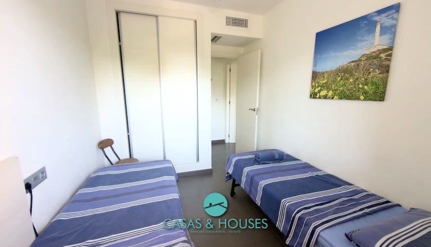 2 chambre Appartement à vendre à La Manga del Mar Menor avec piscine - 200 000 € (Ref: 9942855)