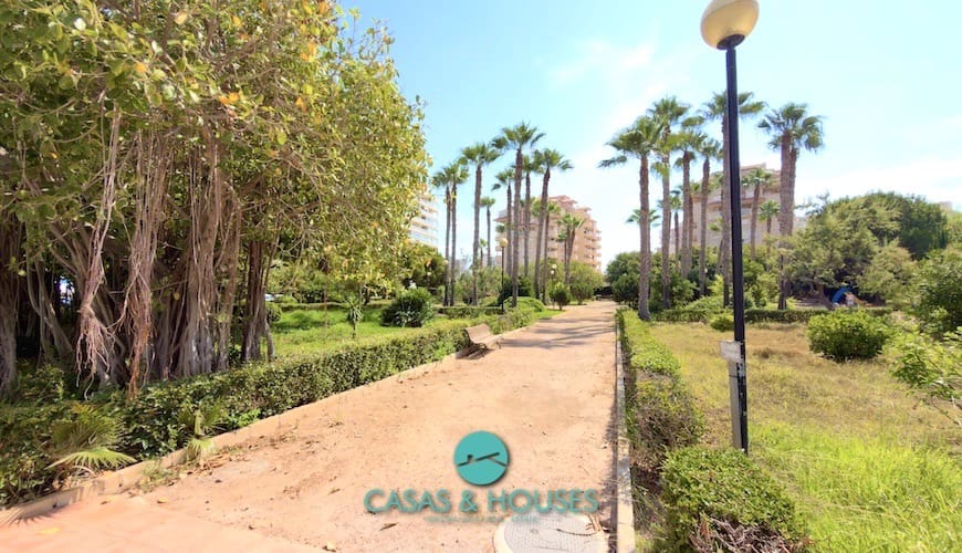 2 chambre Appartement à vendre à La Manga del Mar Menor avec piscine - 200 000 € (Ref: 9942855)