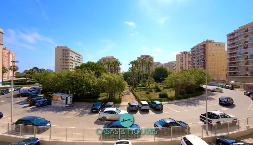 2 chambre Appartement à vendre à La Manga del Mar Menor avec piscine - 200 000 € (Ref: 9942855)