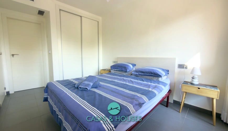 2 chambre Appartement à vendre à La Manga del Mar Menor avec piscine - 200 000 € (Ref: 9942855)