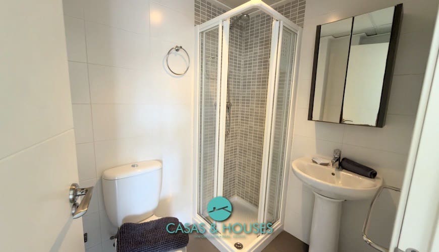 2 chambre Appartement à vendre à La Manga del Mar Menor avec piscine - 200 000 € (Ref: 9942855)