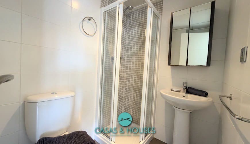 2 chambre Appartement à vendre à La Manga del Mar Menor avec piscine - 200 000 € (Ref: 9942855)