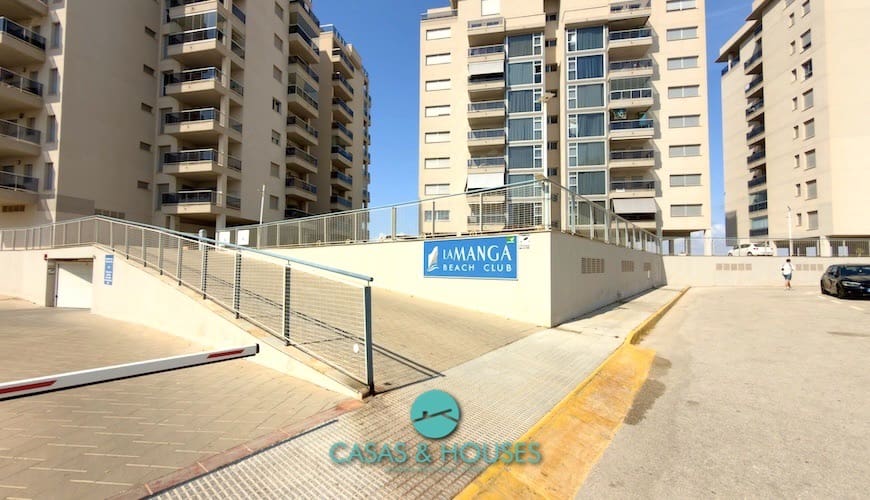 2 chambre Appartement à vendre à La Manga del Mar Menor avec piscine - 200 000 € (Ref: 9942855)