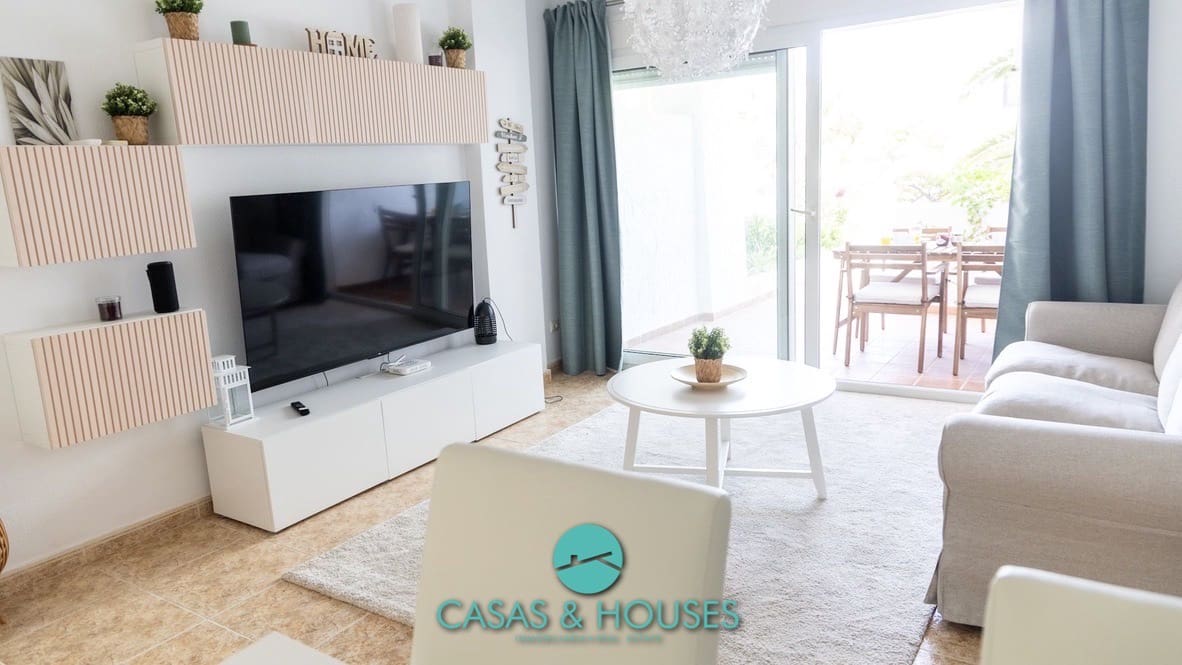 2 soveværelse Lejlighed til salg i La Manga del Mar Menor med swimmingpool - € 147.000 (Ref: 9953048)