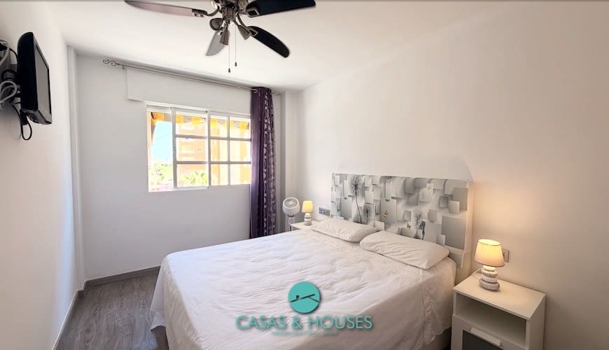 Apartamento de 1 habitación en La Manga del Mar Menor en venta con piscina garaje - 150.000 € (Ref: 9979244)