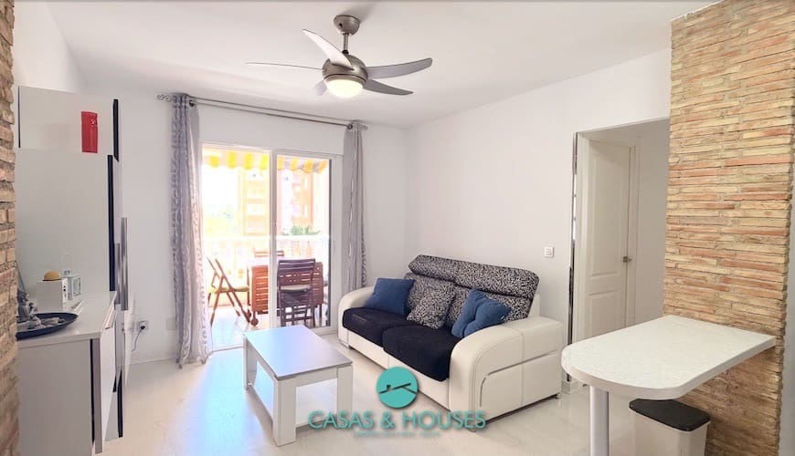 Apartamento de 1 habitación en La Manga del Mar Menor en venta con piscina garaje - 150.000 € (Ref: 9979244)
