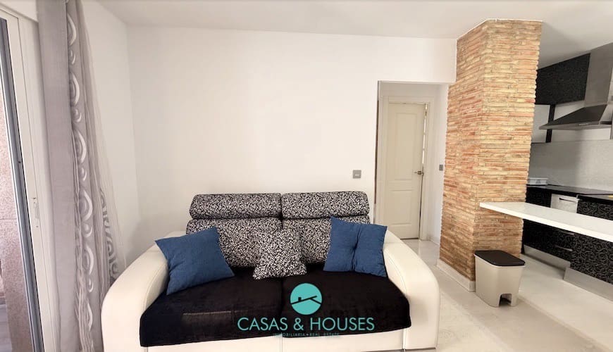 Apartamento de 1 habitación en La Manga del Mar Menor en venta con piscina garaje - 150.000 € (Ref: 9979244)