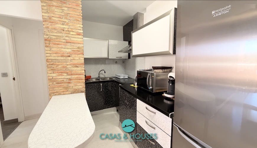 Apartamento de 1 habitación en La Manga del Mar Menor en venta con piscina garaje - 150.000 € (Ref: 9979244)